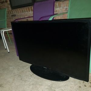 Samsung 45" flat screen Roku TV